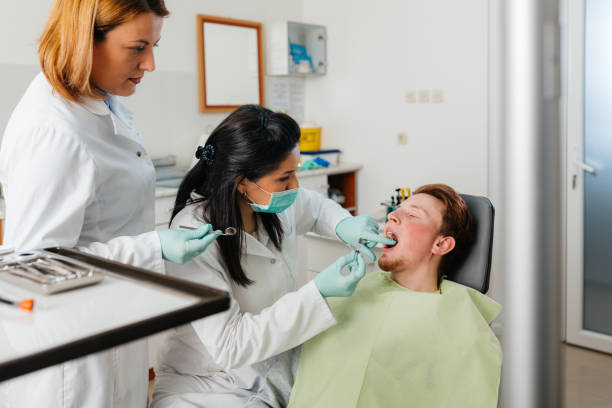 Best Emergency Tooth Extraction in Dickinson, TX